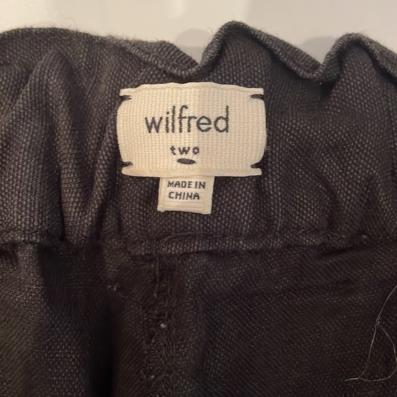 Wilfred (Aritzia) Black Cargo pant size 2 - Picture 5 of 5